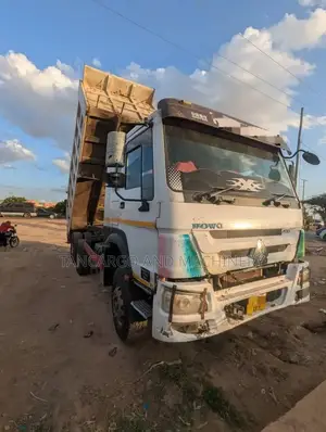 Howo Tipper 2023 White