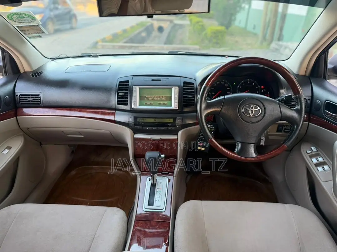 Toyota Premio 2004 Silver