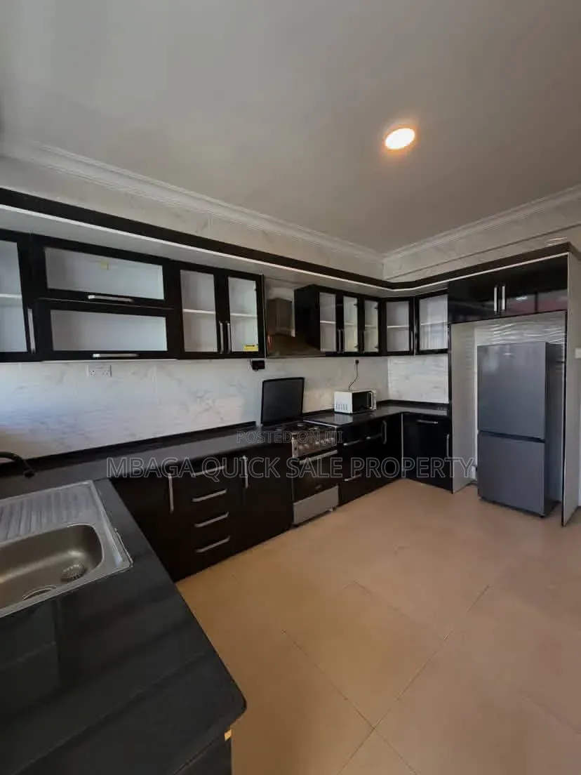 Furnished 2bdrm Apartment in Oyster Bay for rent