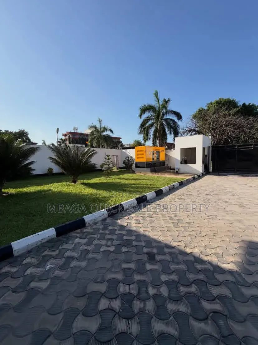Furnished 2bdrm Apartment in Oyster Bay for rent