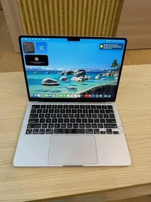 New Laptop Apple MacBook Air 2022 M2 8GB Apple M2 SSD 256GB