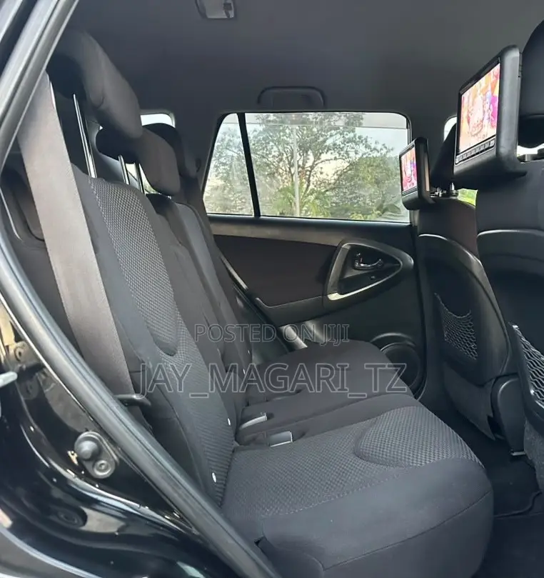 Toyota RAV4 2010 Black