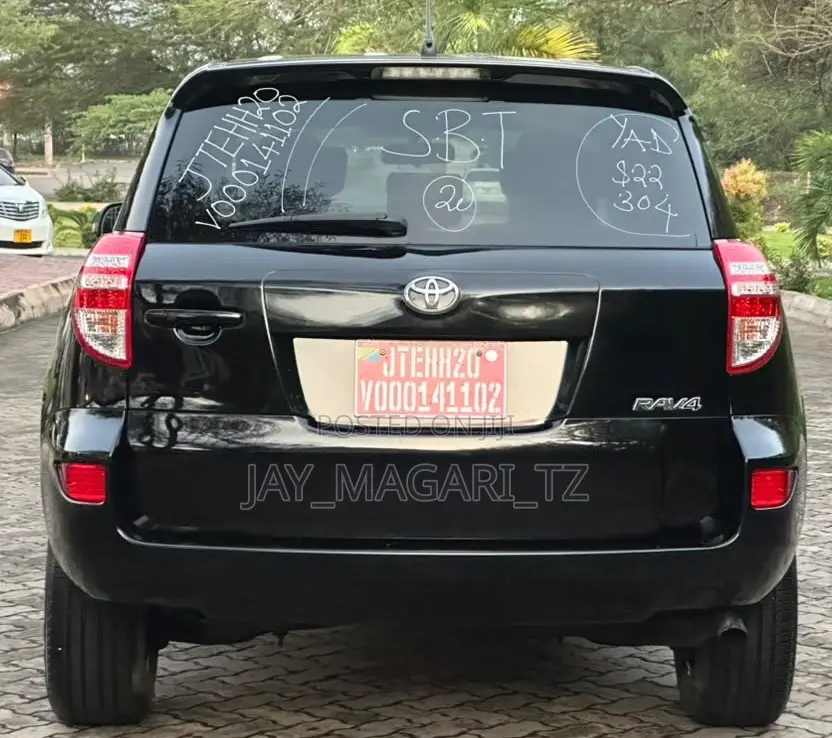 Toyota RAV4 2010 Black