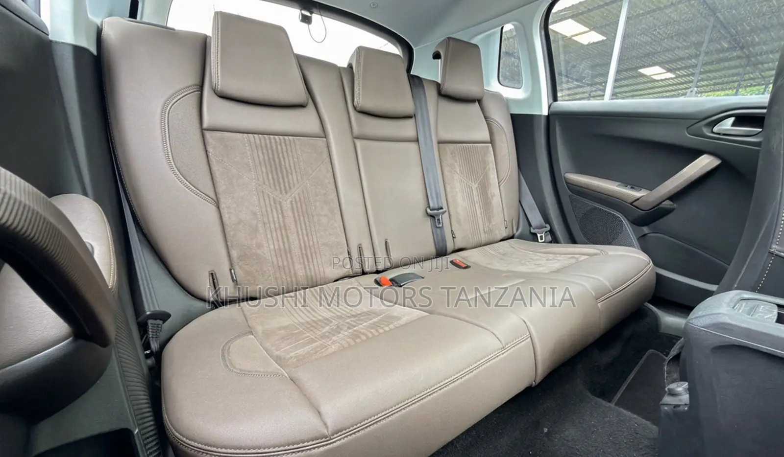Peugeot 2008 2015 Gray