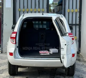 Toyota RAV4 2008 White