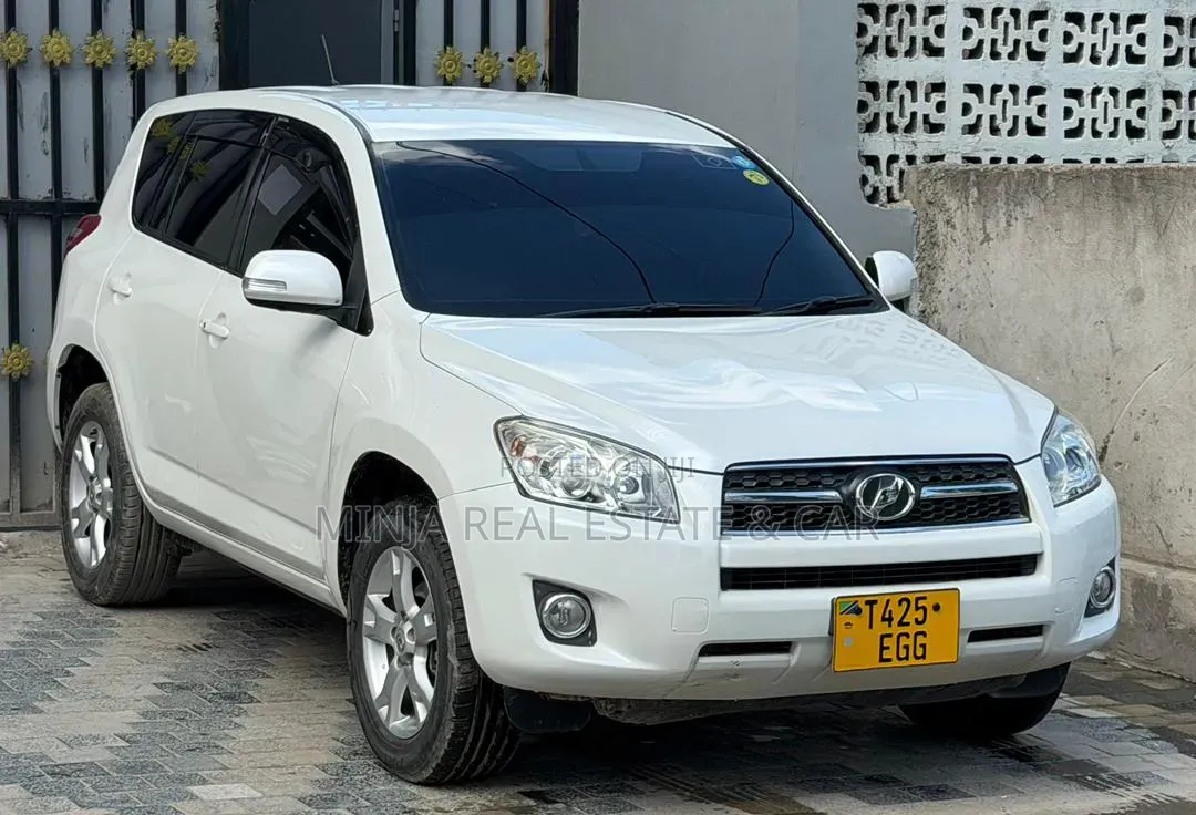Toyota RAV4 2008 White