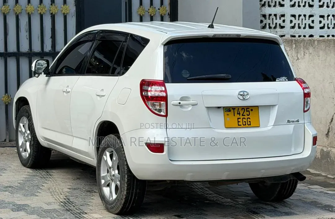 Toyota RAV4 2008 White