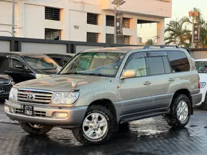 Toyota Land Cruiser 100 4.2 2006 Gray