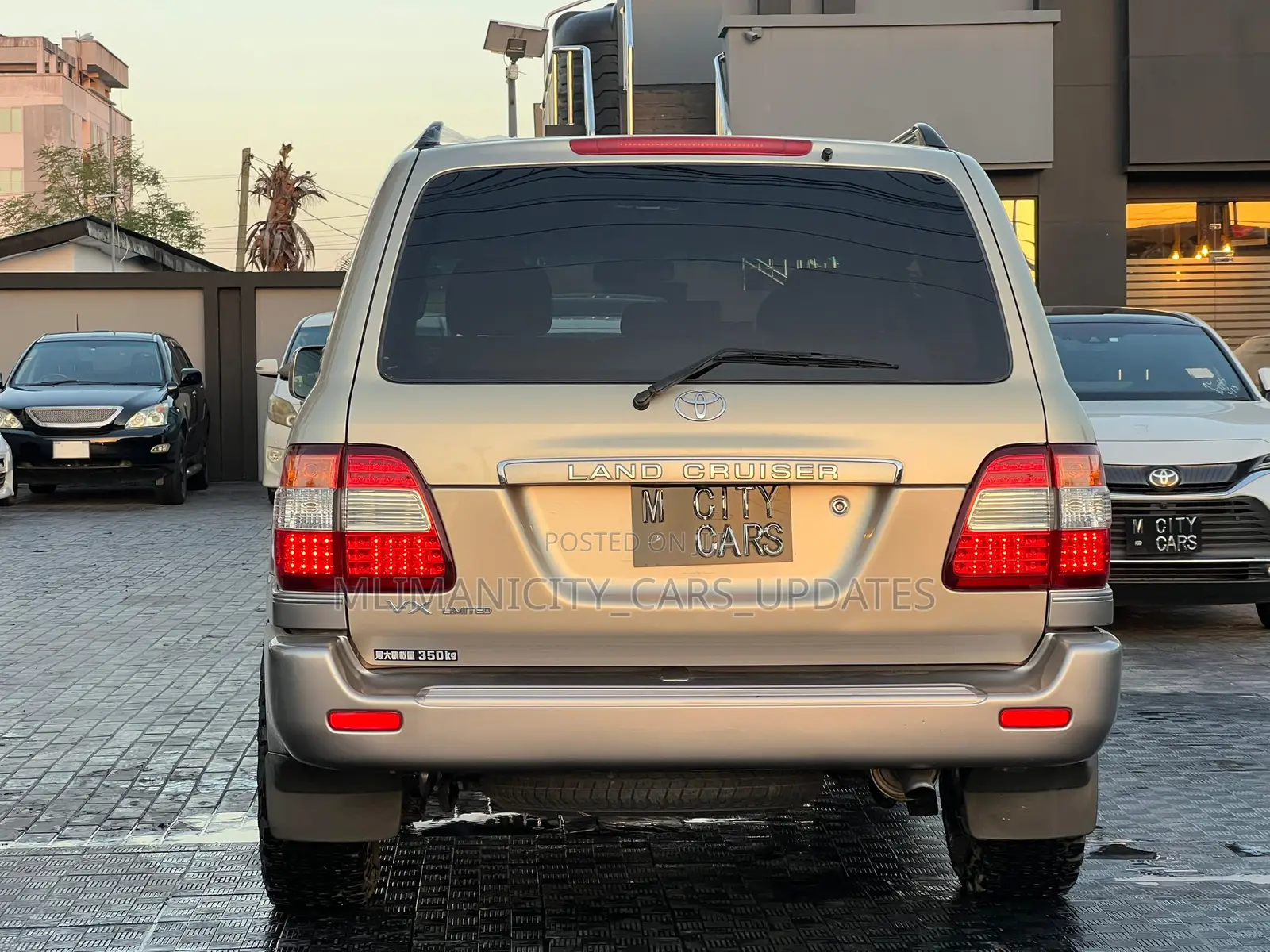 Toyota Land Cruiser 100 4.2 2006 Gray