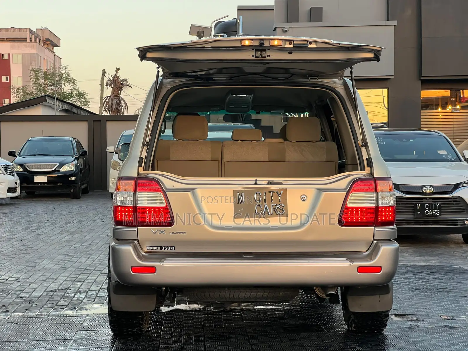 Toyota Land Cruiser 100 4.2 2006 Gray