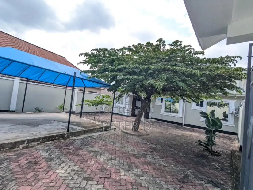 Furnished 1bdrm Apartment in Kimara for rent