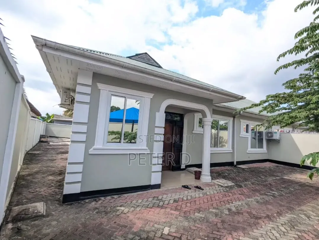 Furnished 1bdrm Apartment in Kimara for rent
