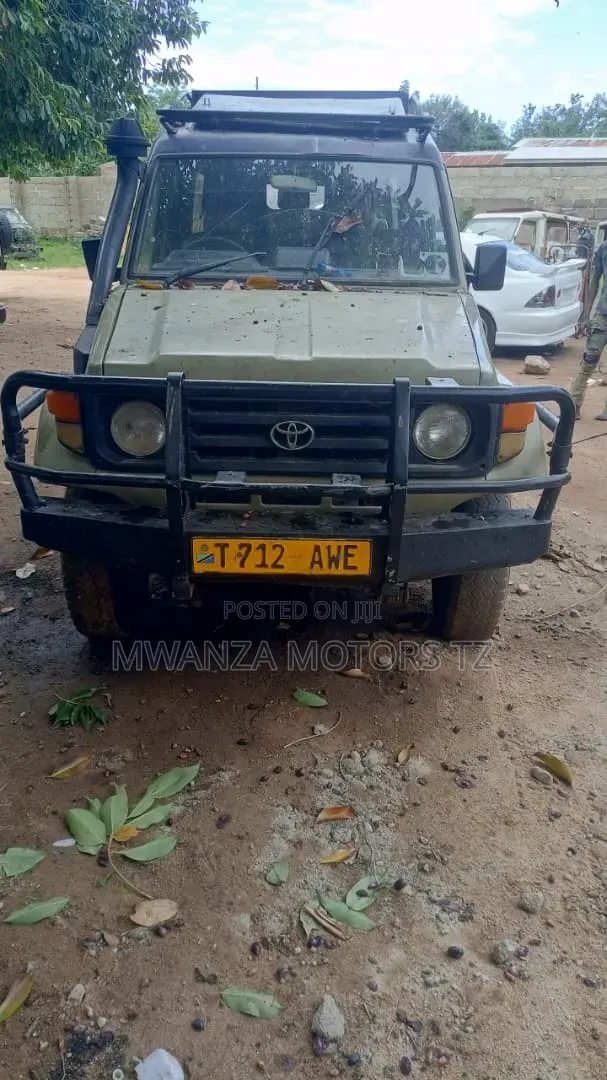 Toyota Land Cruiser 1998 Beige