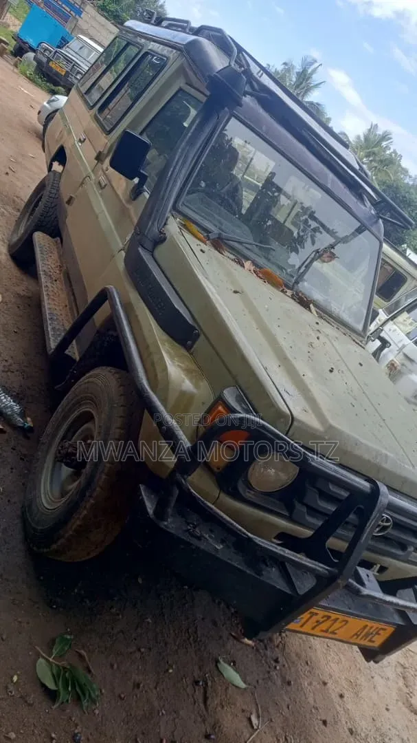 Toyota Land Cruiser 1998 Beige