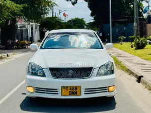 Toyota Crown Royale 2005 Pearl