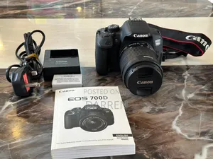 Canon Eos 700d Camera