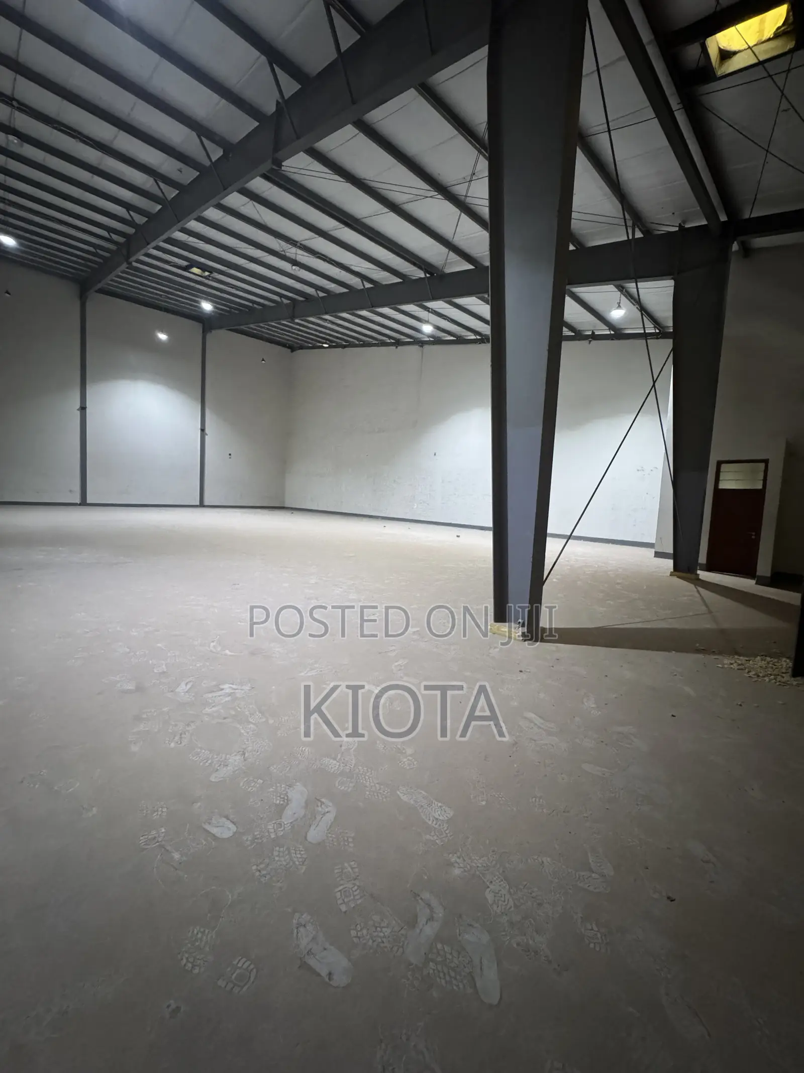 Tabata Matumbi Warehouse