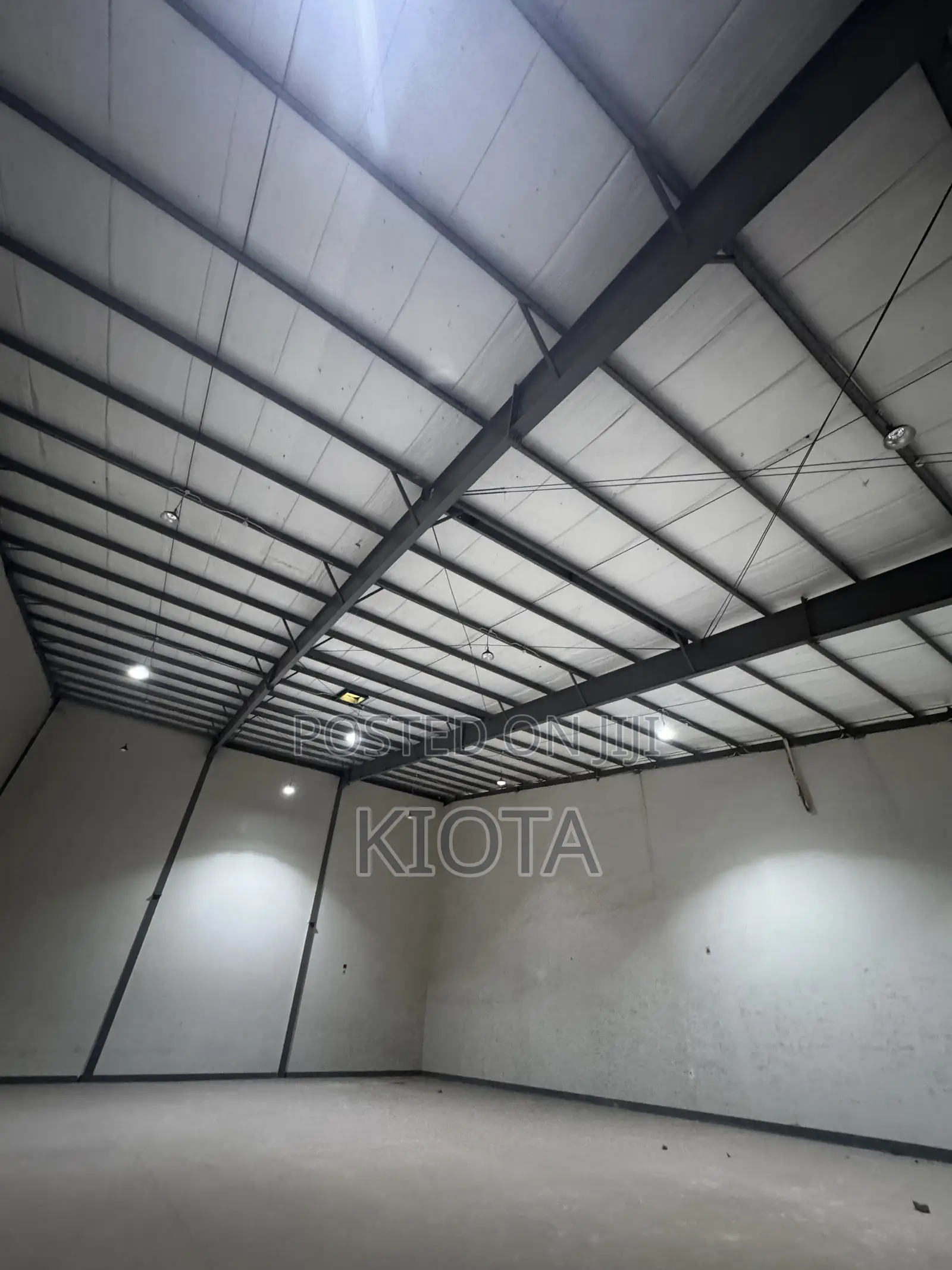 Tabata Matumbi Warehouse