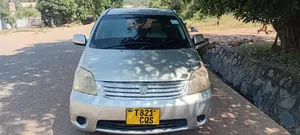 Toyota Raum 2005 Silver