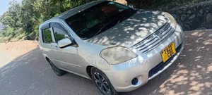 Toyota Raum 2005 Silver