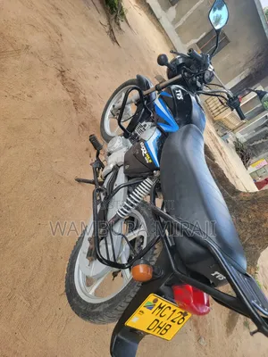New TVS HLX 125 2025 Black