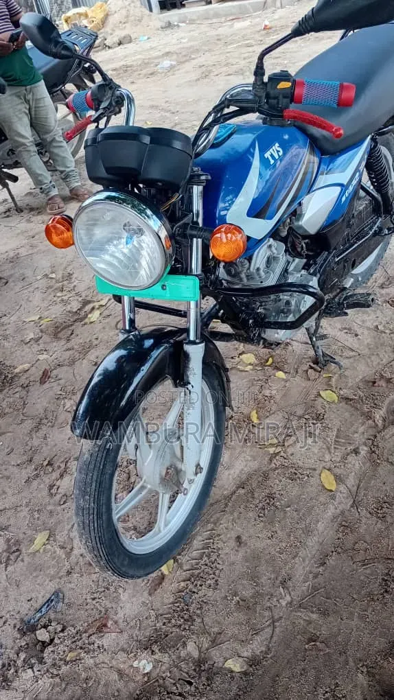 TVS HLX 125 2025 Black