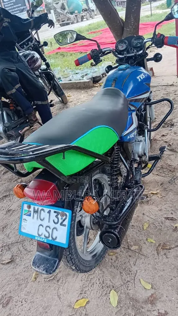 TVS HLX 125 2025 Black