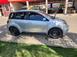 Toyota IST 2004 Silver
