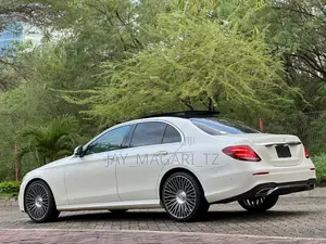 Mercedes-Benz C-Class 2016 White