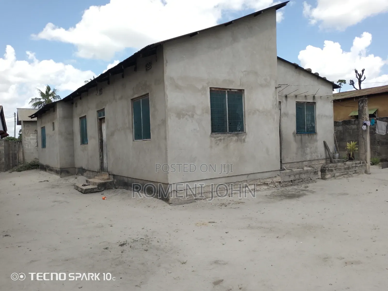 5bdrm House in Tanzania Daresalaam, Ilala for sale