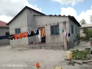 5bdrm House in Tanzania Daresalaam, Ilala for sale