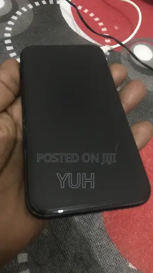 Apple iPhone 11 64 GB Black