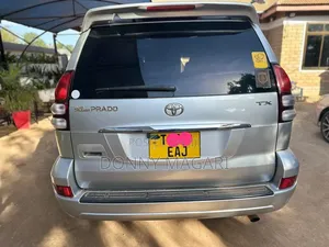 Toyota Land Cruiser Prado 2005 Silver