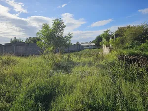Kiwanja Kinauzwa, Plot for Sale