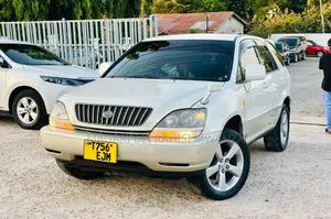 Toyota Harrier 2004 White