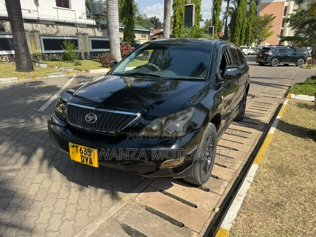 Toyota Harrier 2004 Black