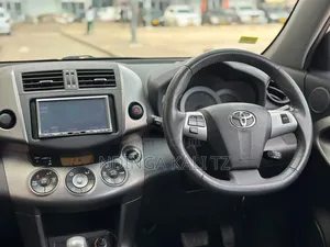 Toyota RAV4 2010 White
