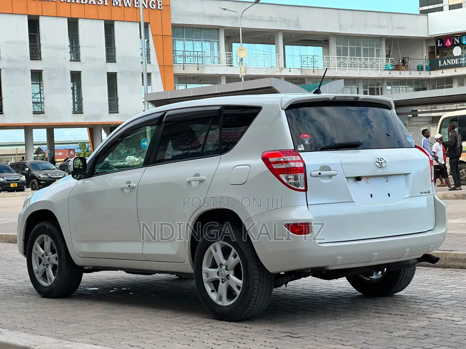 Toyota RAV4 2010 White
