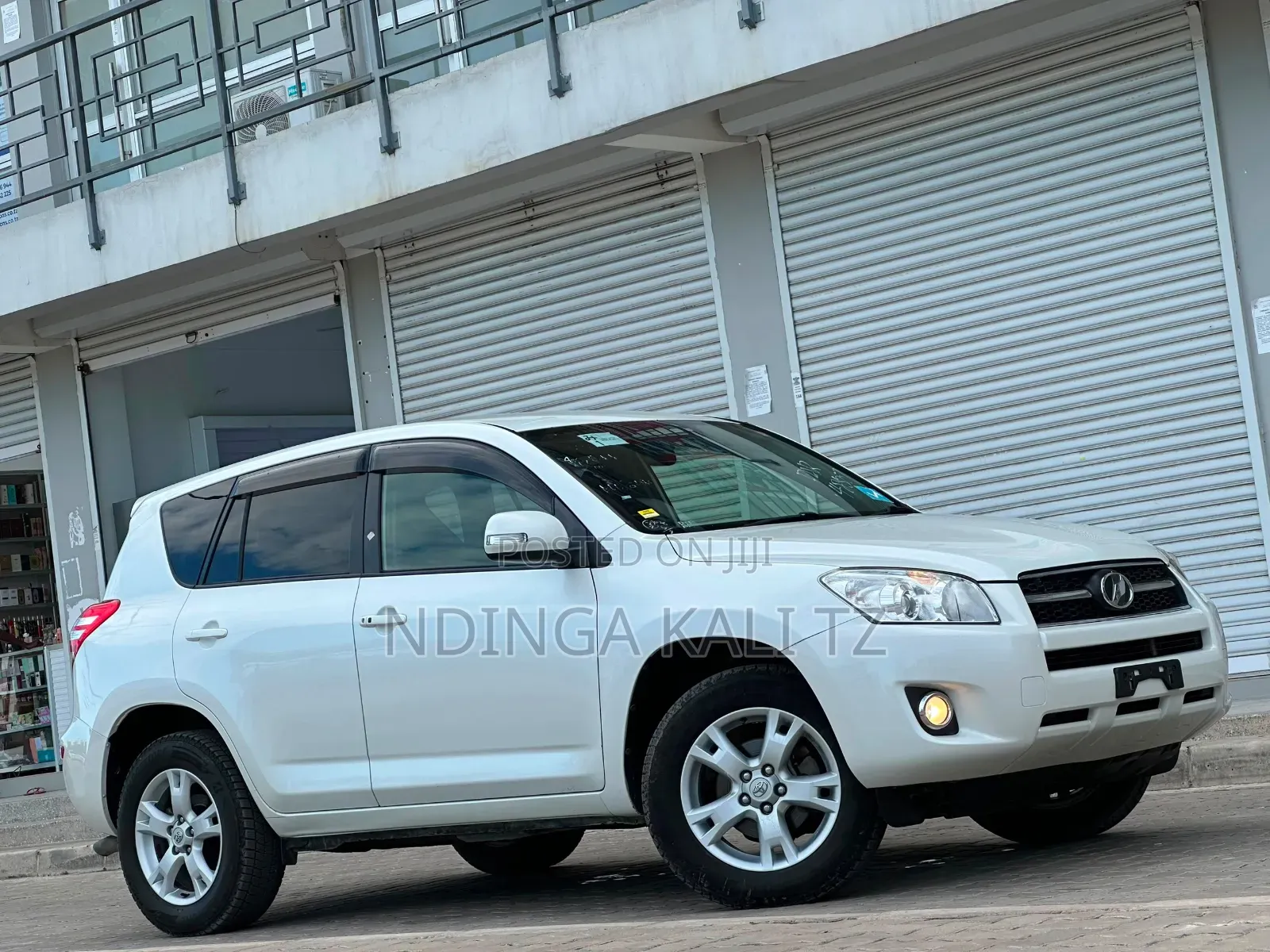 Toyota RAV4 2010 White