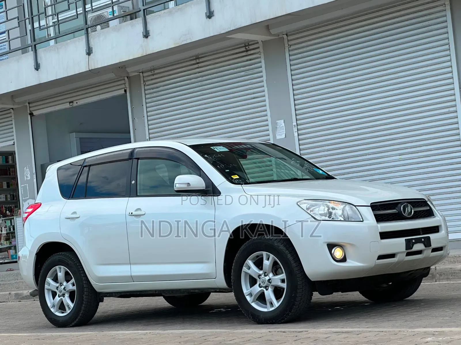 Toyota RAV4 2010 White