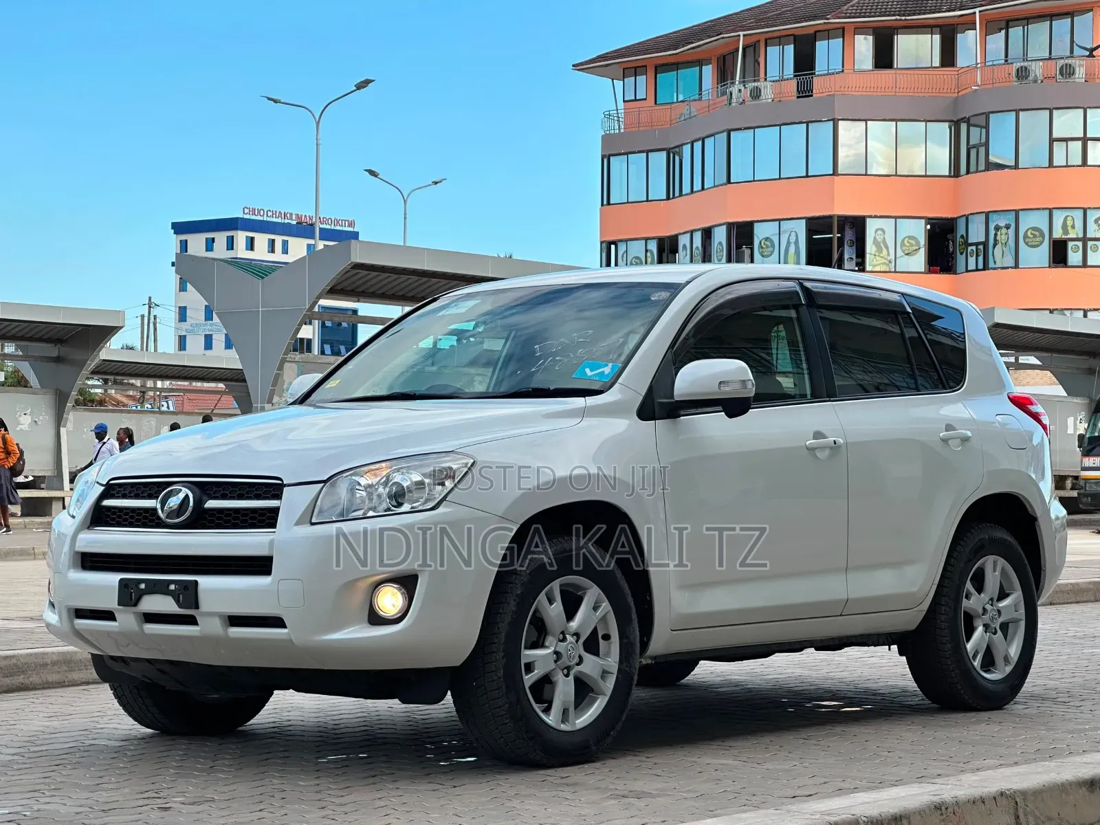 Toyota RAV4 2010 White