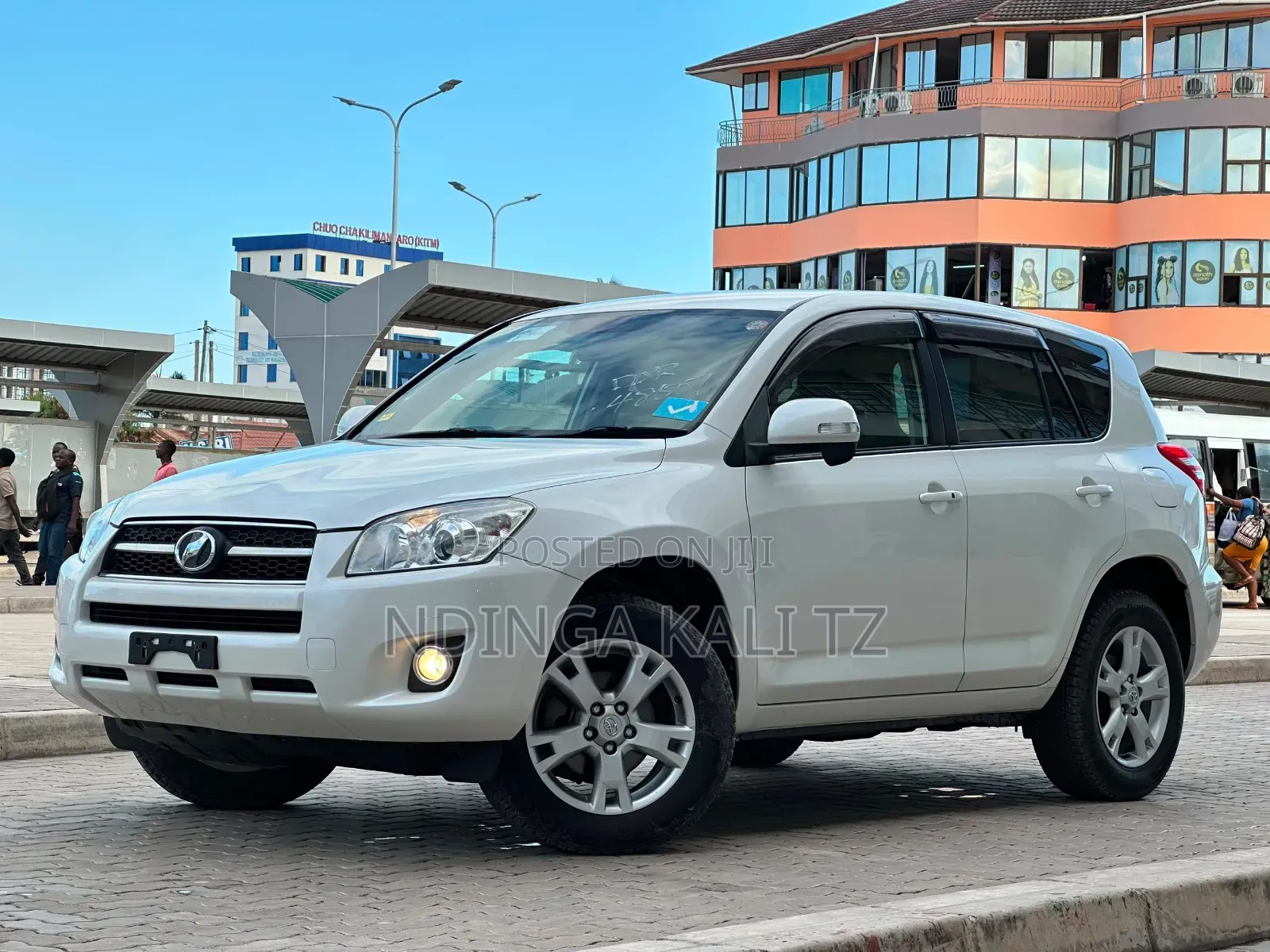 Toyota RAV4 2010 White