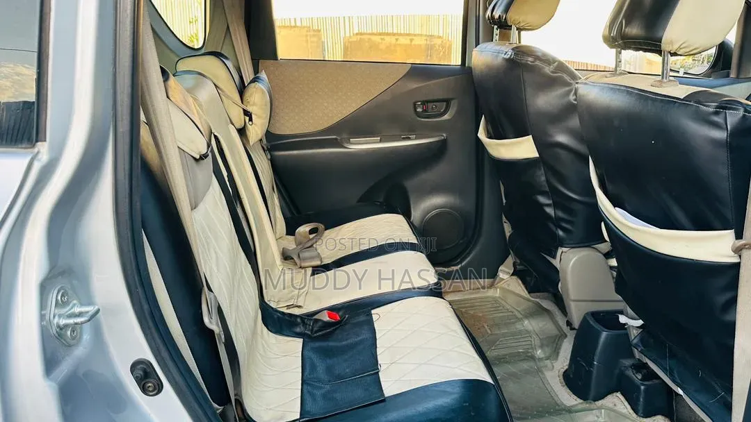 Toyota RAV4 2004 Gray