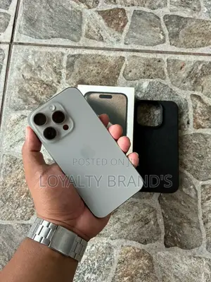 New Apple iPhone 15 Pro 128 GB Silver