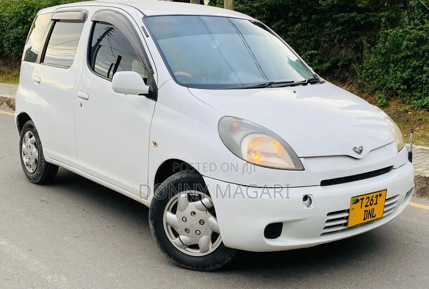 Toyota Fun Cargo 2003 White