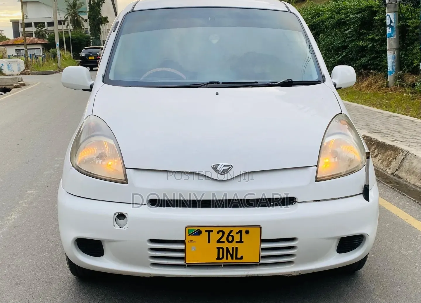 Toyota Fun Cargo 2003 White