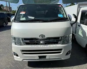 Toyota HiAce 2011 White