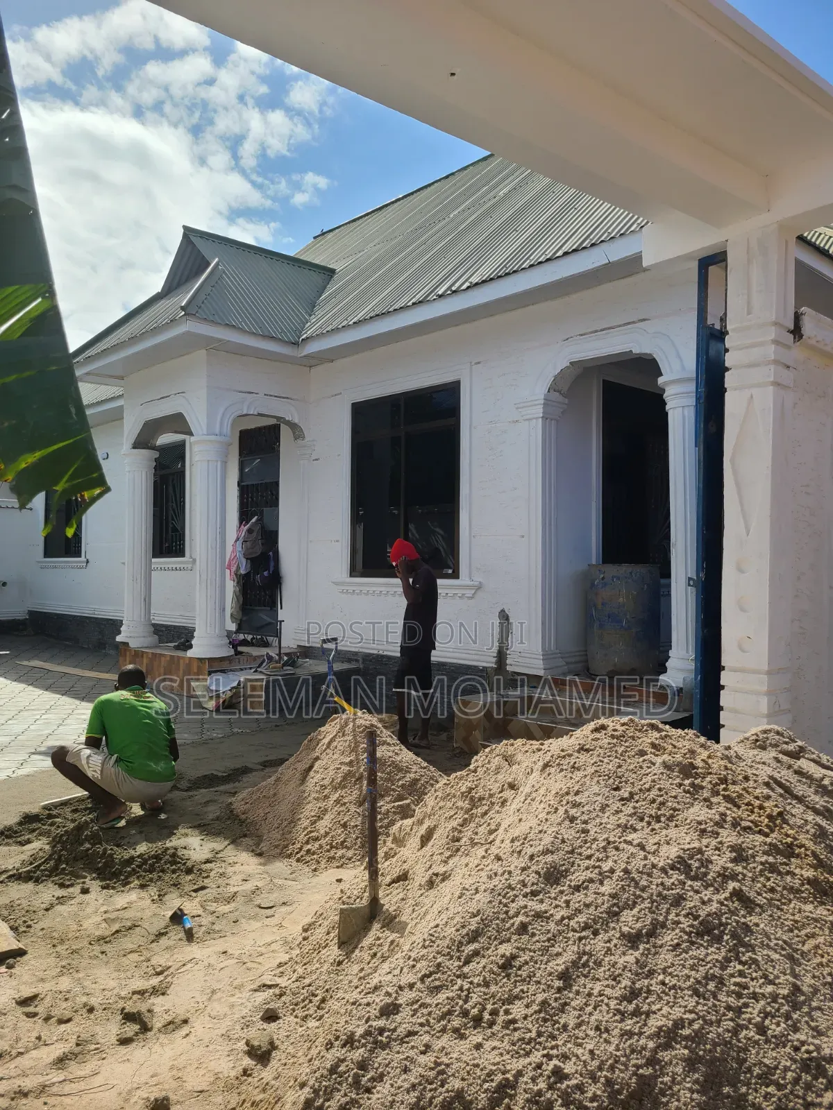 Furnished 4bdrm House in Biriani Real Estate, Chamazi for sale