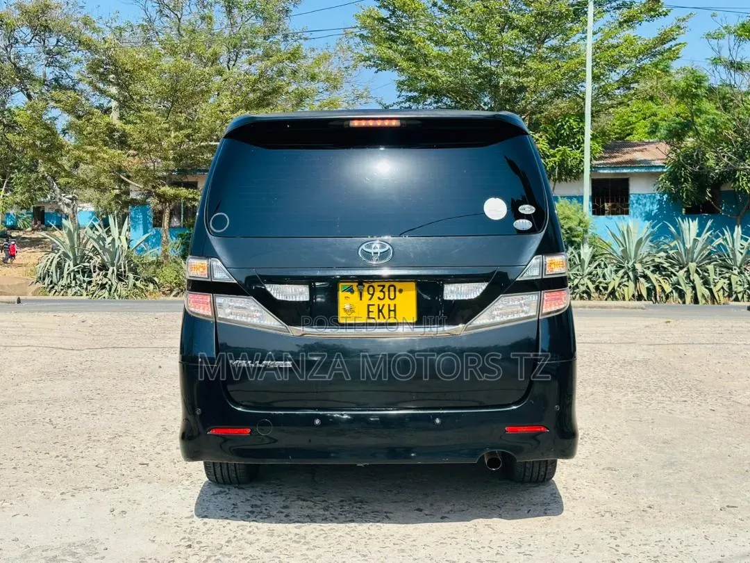 Toyota Alphard 2011 Black