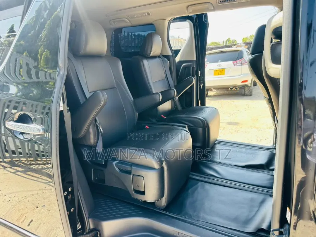 Toyota Alphard 2011 Black